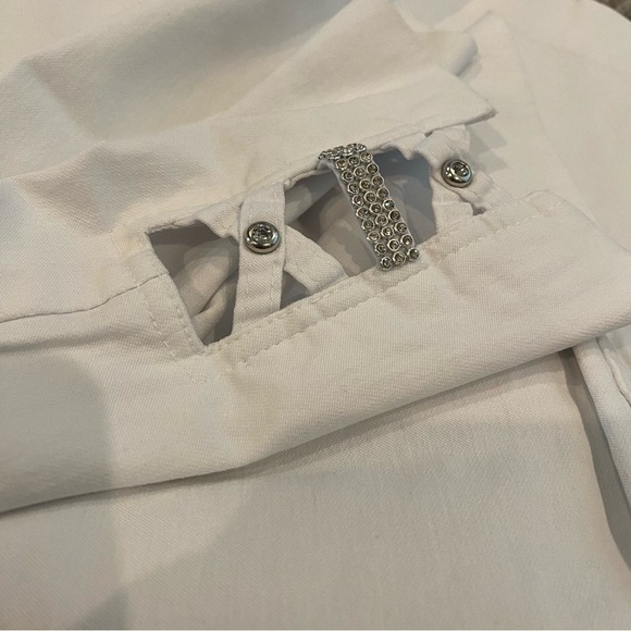 Attyre Capri Pants - Picture 3 of 8